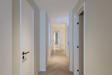 Apartment à vendre L'Eixample, Barcelona, Espagne, 3 chambres, 160 m2 No. 133137 - photo 8