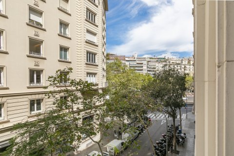 Apartment à vendre Barcelona, Espagne, 3 chambres, 152 m2 No. 133136 - photo 1