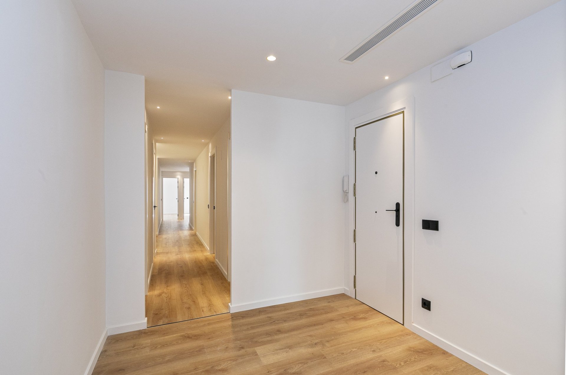 Dzīvoklis Barcelona, Spānijā 3 istabas, 152 m2 Nr. 133136