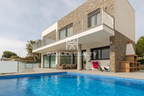Willa w Sant Feliu de Guixols, Girona, Hiszpania 4 sypialnie, 523 mkw. nr 176780