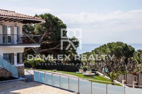 Dom w Lloret de Mar, Girona, Hiszpania 4 sypialnie, 230 mkw. nr 176779 – zdjęcie 5
