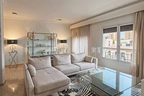 Dzīvoklis īrēšanai Barcelona, Spānijā 5 istabas, 176 m2 Nr. 154288 - attēls 8