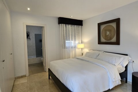 Dzīvoklis īrēšanai Barcelona, Spānijā 5 istabas, 176 m2 Nr. 154288 - attēls 20