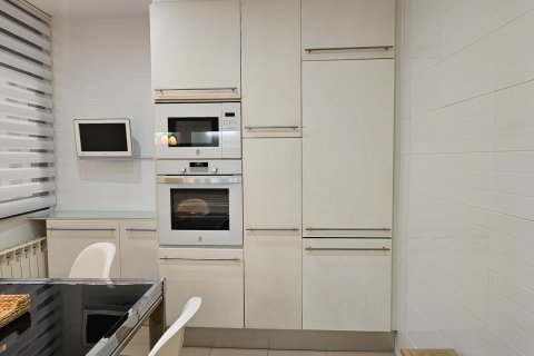 Dzīvoklis īrēšanai Barcelona, Spānijā 5 istabas, 176 m2 Nr. 154288 - attēls 7