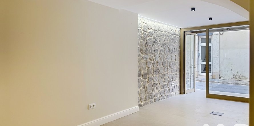 Liikekiinteistö Vilanova i la Geltru, Barcelona, Espanja 49 m2 No. 154285