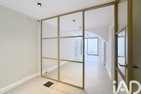 Liikekiinteistö vuokrattavana Vilanova i la Geltru, Barcelona, Espanja , 49 m2 No. 154285 - kuva 14