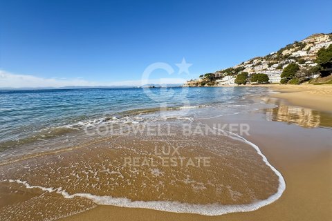 Сasa en venta en Roses, Gerona, España 4 dormitorios, 125 m2 No. 159596 - foto 3