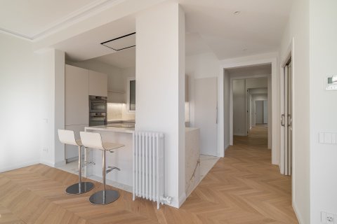 Apartment à vendre Eixample, Barcelona, Espagne, 4 chambres, 140 m2 No. 133524 - photo 6