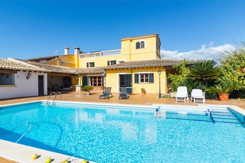 Продажа виллы в Санта-Мария-дель-Ками, Майорка, Испания 3 спальни, 249м2 №148009 - фото 1