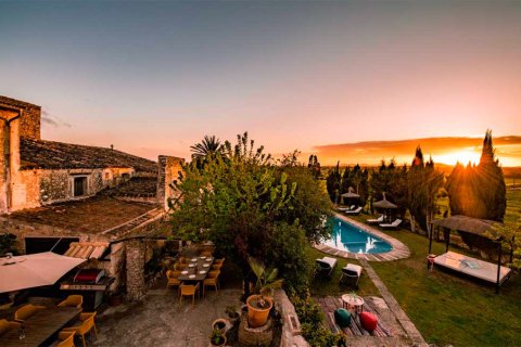 Proprietà commerciale a Felanitx, Mallorca, Spagna 12 camere da letto, 1500 mq. N° 148011