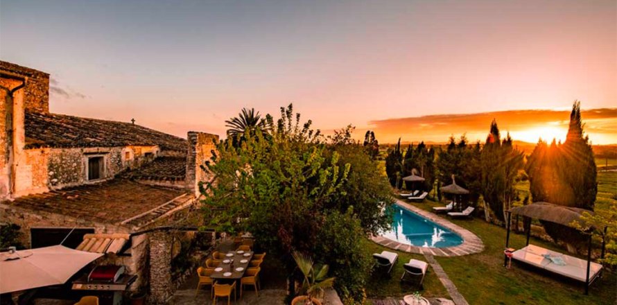 Gewerbeimmobilien in Felanitx, Mallorca, Spanien 12 Schlafzimmer, 1500 m2 Nr. 148011