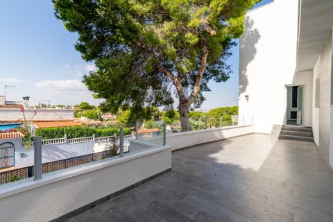 Villa in vendita a Los Balcones, Alicante, Spagna 6 camere da letto, 286 mq. N° 145169 - foto 9