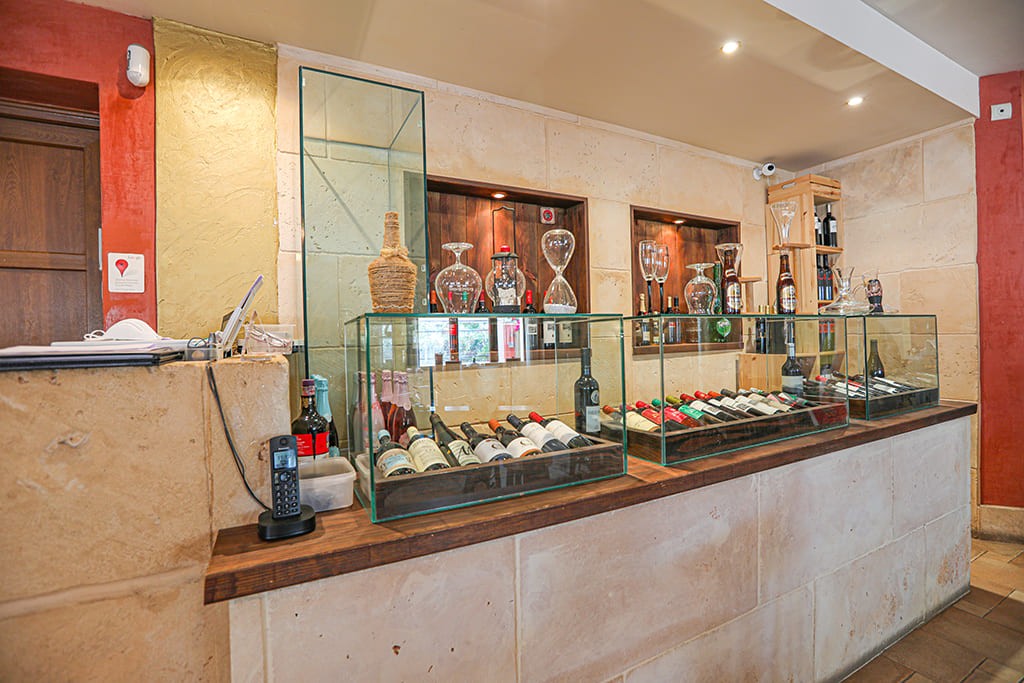 Commercial property à Port Adriano, Mallorca, Espagne 3 chambres, 360 m2 No. 155317