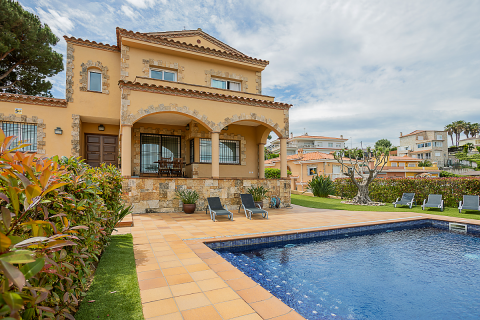 Villa in vendita a Lloret de Mar, Girona, Spagna 4 camere da letto, 332 mq. N° 195658 - foto 3