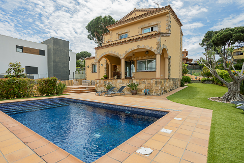 Villa in vendita a Lloret de Mar, Girona, Spagna 4 camere da letto, 332 mq. N° 195658 - foto 4