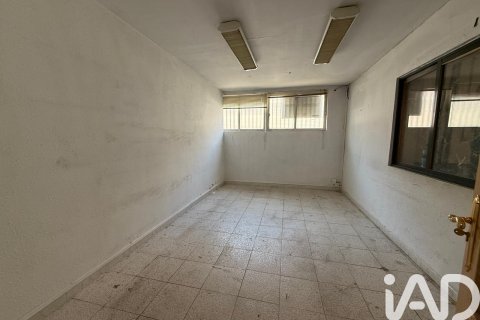 Lokal usługowy w Santovenia de la Valdoncina, Leon, Hiszpania 900 mkw. nr 173194 – zdjęcie 8