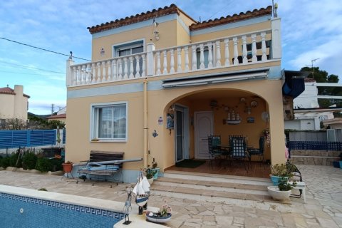 Huoneisto myytävänä L'Ametlla de Mar, Tarragona, Espanja, 3 makuuhuonetta, 110 m2 No. 173191 - kuva 3