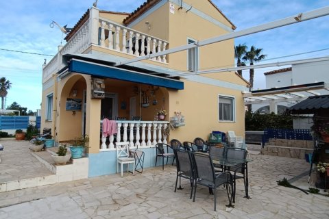 Huoneisto myytävänä L'Ametlla de Mar, Tarragona, Espanja, 3 makuuhuonetta, 110 m2 No. 173191 - kuva 16