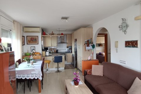 Huoneisto myytävänä L'Ametlla de Mar, Tarragona, Espanja, 3 makuuhuonetta, 110 m2 No. 173191 - kuva 4
