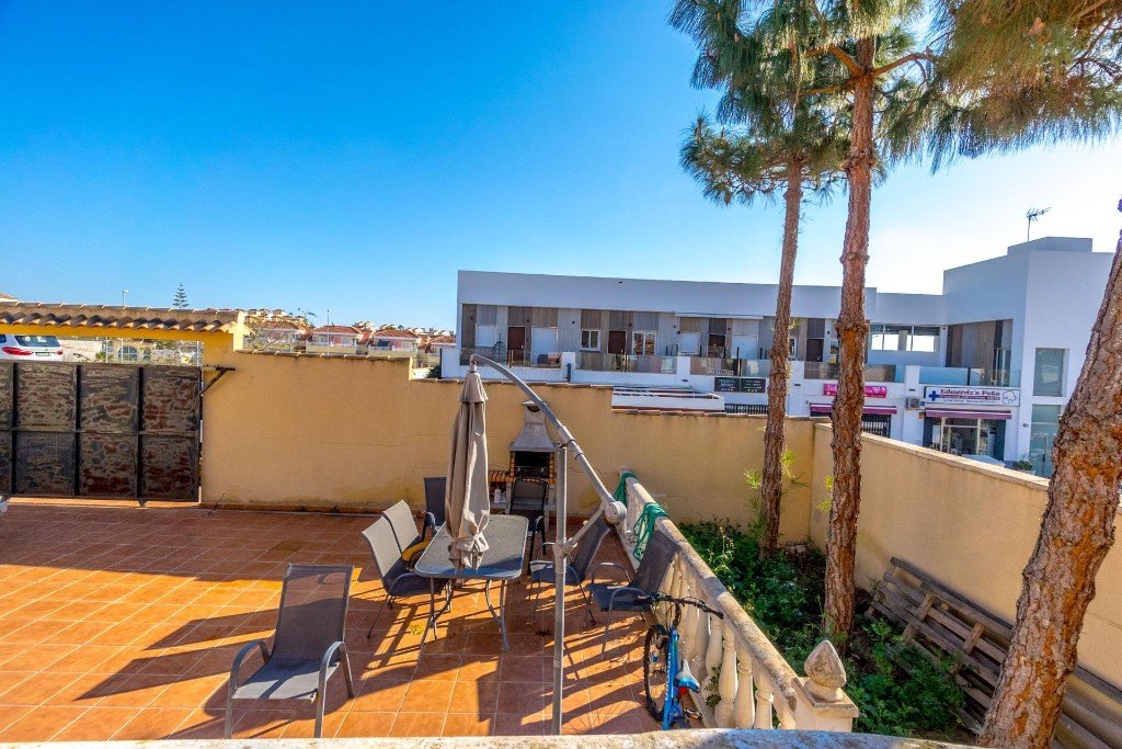 Huvila Villamartin, Alicante, Espanja 3 makuuhuonetta, 213 m2 No. 145314