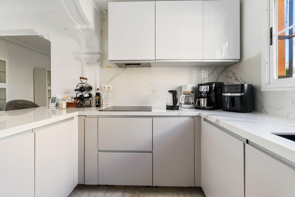 Huvila Villamartin, Alicante, Espanja 3 makuuhuonetta, 213 m2 No. 145314