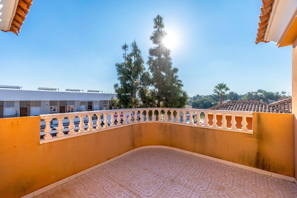Huvila Villamartin, Alicante, Espanja 3 makuuhuonetta, 213 m2 No. 145314