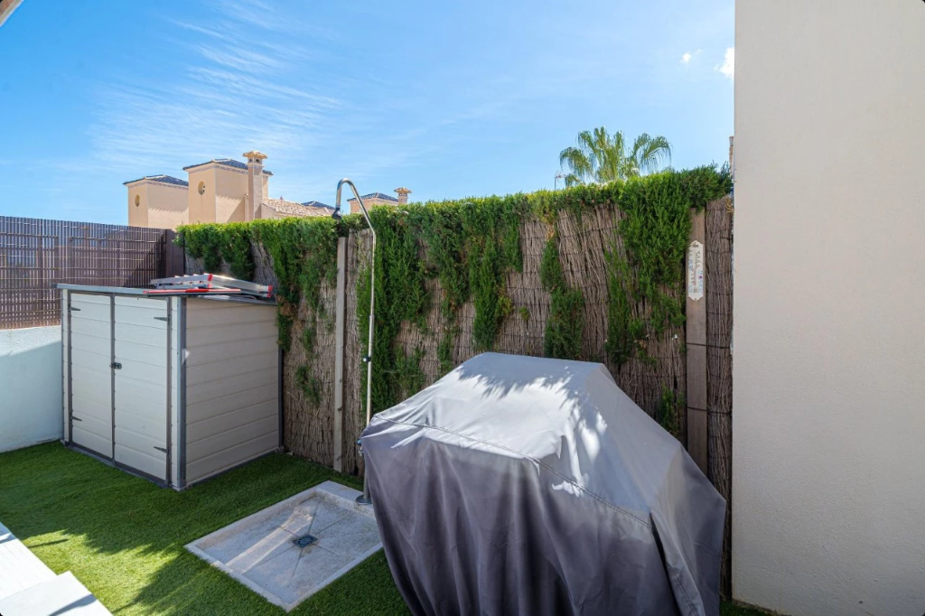 Radhus i Alicante, Spanien 3 sovrum, 83 kvm. Nr. 145317