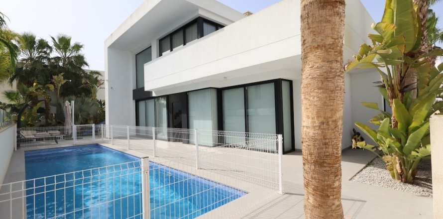 Huvila Ciudad Quesada, Alicante, Espanja 3 makuuhuonetta, 191 m2 No. 145313