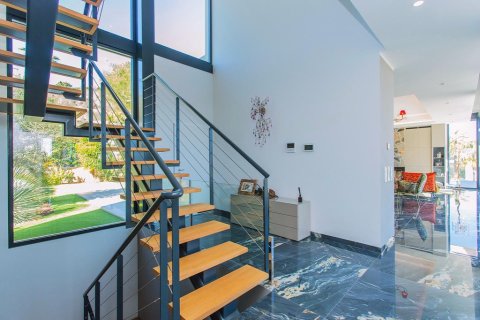 Villa en venta en Campoamor, Alicante, España 6 dormitorios, 450 m2 No. 145318 - foto 12