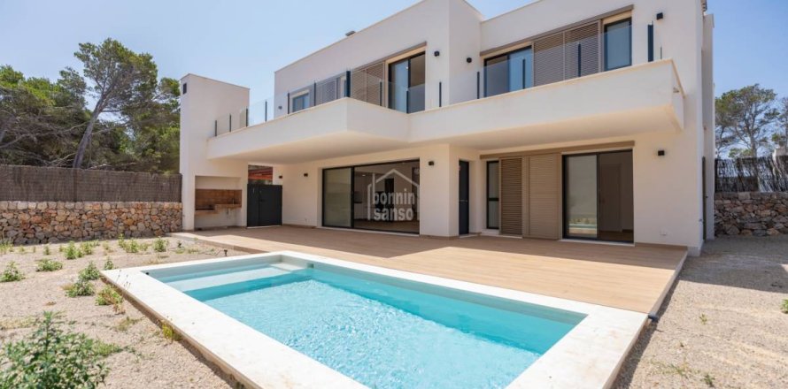 Villa in Es Mercadal, Menorca, Spain 4 bedrooms, 189 sq.m. No. 161036