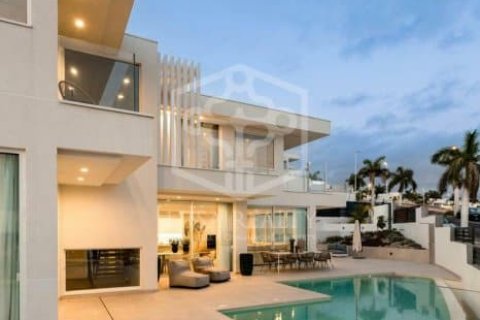 Villa for sale in Adeje, Tenerife, Spain 3 bedrooms, 364 sq.m. No. 161040 - photo 7