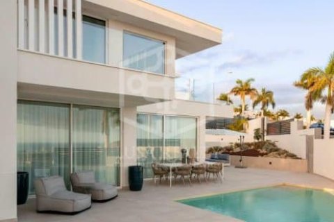 Villa for sale in Adeje, Tenerife, Spain 3 bedrooms, 364 sq.m. No. 161040 - photo 6
