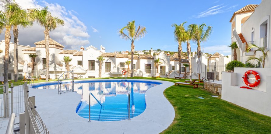 Apartamento en La Gaspara, Málaga, España 3 dormitorios, 234 m2 No. 180482