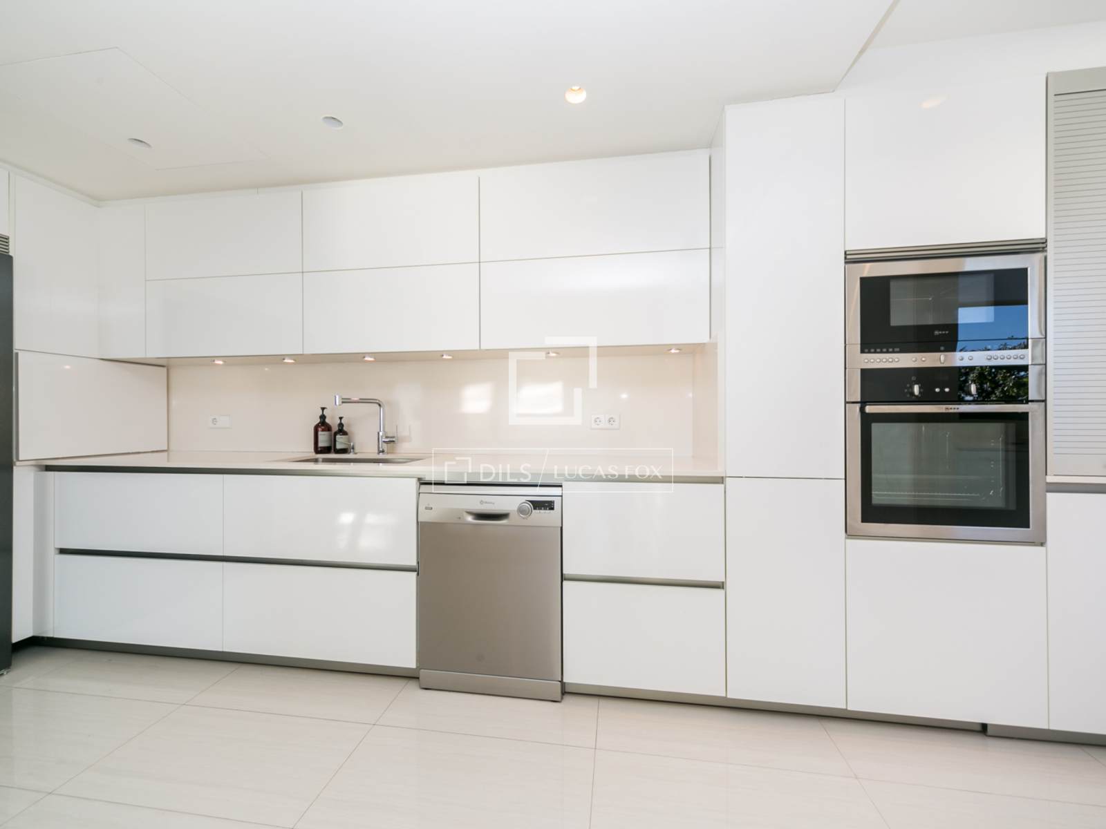 Huvila Castelldefels, Barcelona, Espanja 6 makuuhuonetta, 400 m2 No. 150350