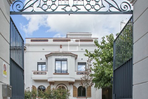 Villa in Sant Just Desvern, Barcelona, Spain 5 bedrooms, 528 sq.m. No. 150351