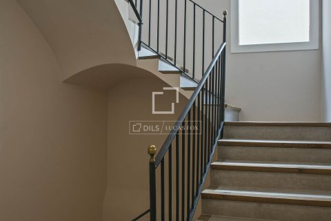 Villa for sale in Sant Just Desvern, Barcelona, Spain 5 bedrooms, 528 sq.m. No. 150351 - photo 26