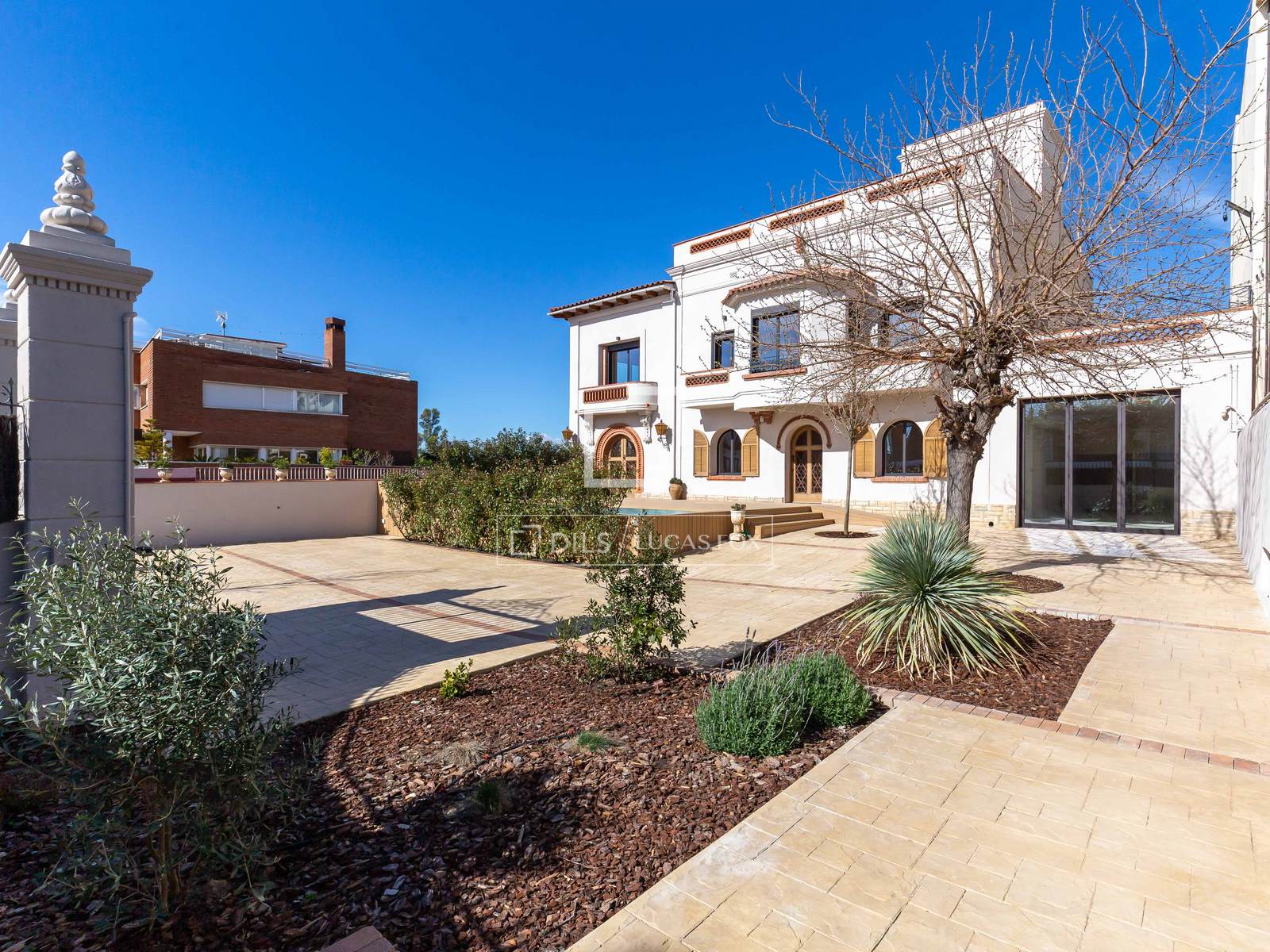 Huvila Sant Just Desvern, Barcelona, Espanja 5 makuuhuonetta, 528 m2 No. 150351