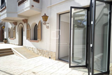 Villa for sale in Sant Just Desvern, Barcelona, Spain 5 bedrooms, 528 sq.m. No. 150351 - photo 12