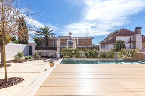 Villa for sale in Sant Just Desvern, Barcelona, Spain 5 bedrooms, 528 sq.m. No. 150351 - photo 10
