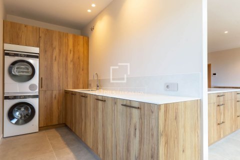 Villa for sale in Sant Just Desvern, Barcelona, Spain 5 bedrooms, 528 sq.m. No. 150351 - photo 27