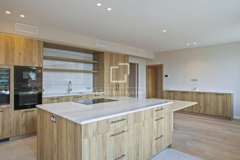 Villa for sale in Sant Just Desvern, Barcelona, Spain 5 bedrooms, 528 sq.m. No. 150351 - photo 7