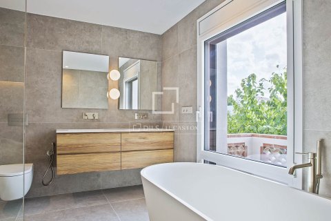 Villa for sale in Sant Just Desvern, Barcelona, Spain 5 bedrooms, 528 sq.m. No. 150351 - photo 17