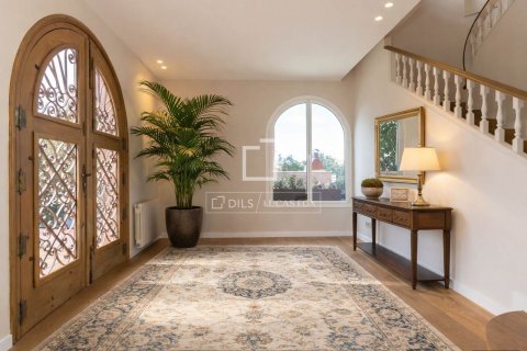 Huvila myytävänä Sant Just Desvern, Barcelona, Espanja, 5 makuuhuonetta, 528 m2 No. 150351 - kuva 30