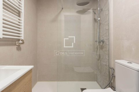 Apartment à vendre à Barcelona, Espagne, 3 chambres, 83 m2 No. 150355 - photo 28