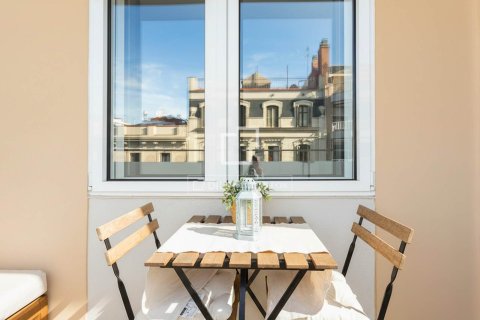 Apartment à vendre à Barcelona, Espagne, 3 chambres, 83 m2 No. 150355 - photo 3