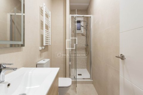 Apartment à vendre à Barcelona, Espagne, 3 chambres, 83 m2 No. 150355 - photo 30