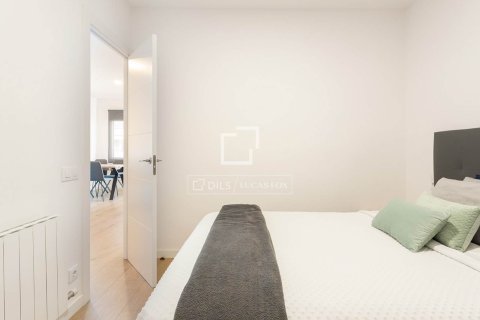 Apartment à vendre à Barcelona, Espagne, 3 chambres, 83 m2 No. 150355 - photo 17