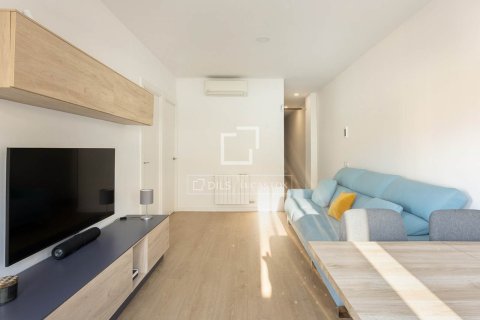 Apartment à vendre à Barcelona, Espagne, 3 chambres, 83 m2 No. 150355 - photo 19