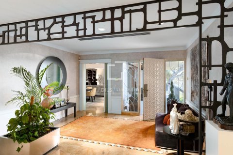 Villa for sale in Vallromanes, Barcelona, Spain 7 bedrooms, 1016 sq.m. No. 150352 - photo 8