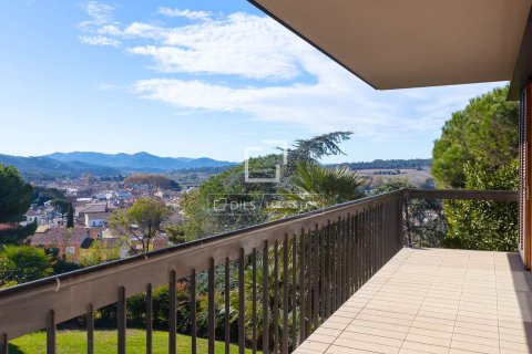 Villa for sale in Vallromanes, Barcelona, Spain 7 bedrooms, 1016 sq.m. No. 150352 - photo 30